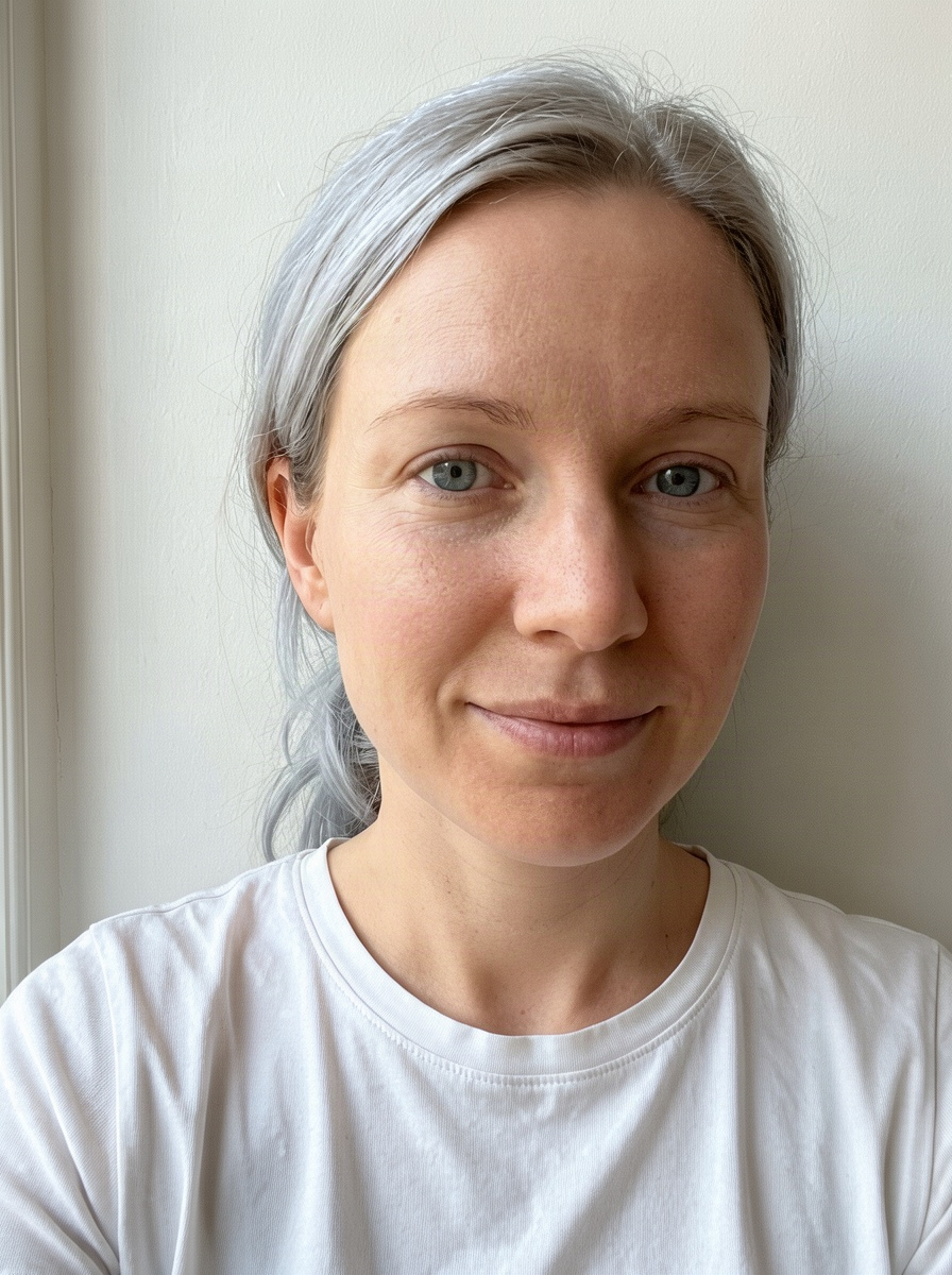 Platinum Ash hair preview
